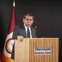 Galatasaray transferde frene bastı!