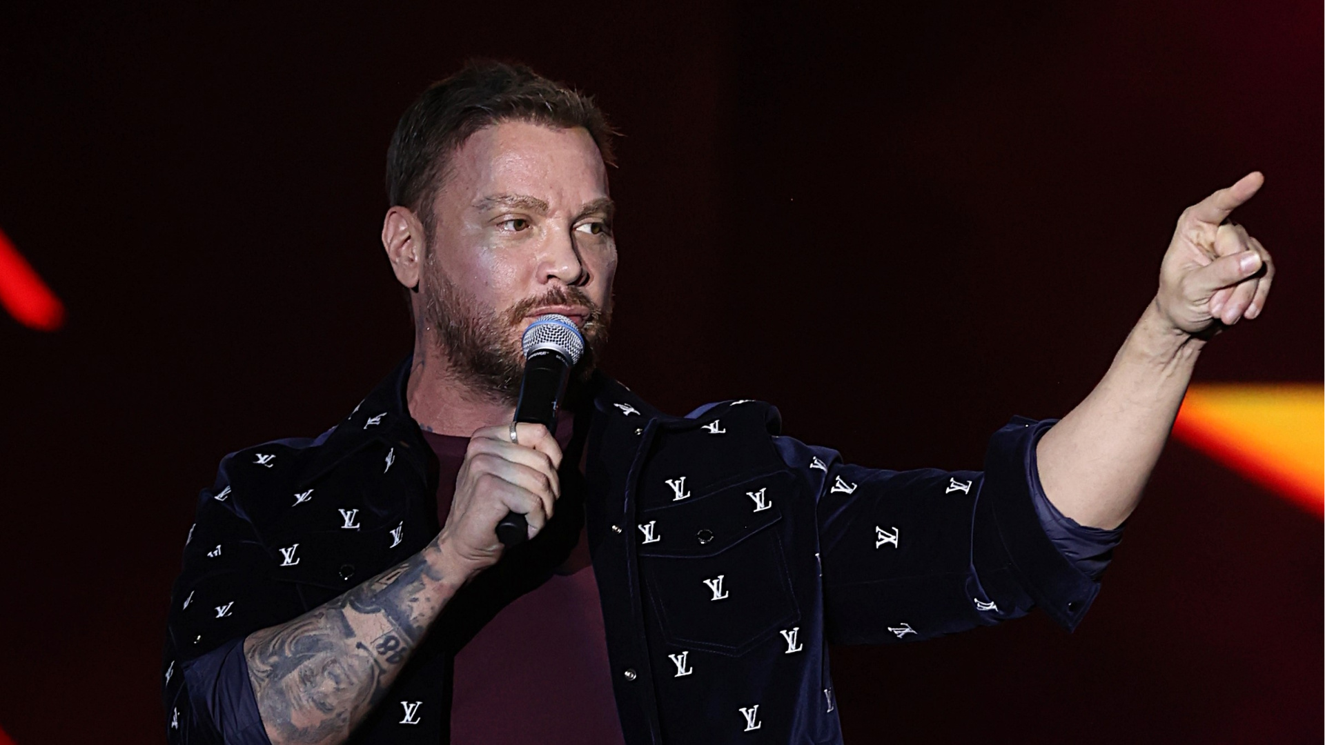 Sinan Akçıl'a icra takibi