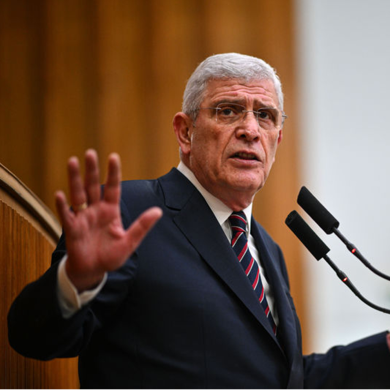 "Asgari ücret yeniden gözden geçirilmeli"