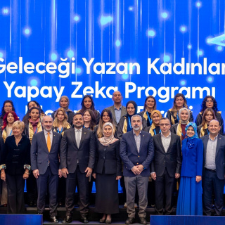 ‘Geleceği Yazan Kadınlar Yapay Zekâ Projesi’ mezunlarını verdi