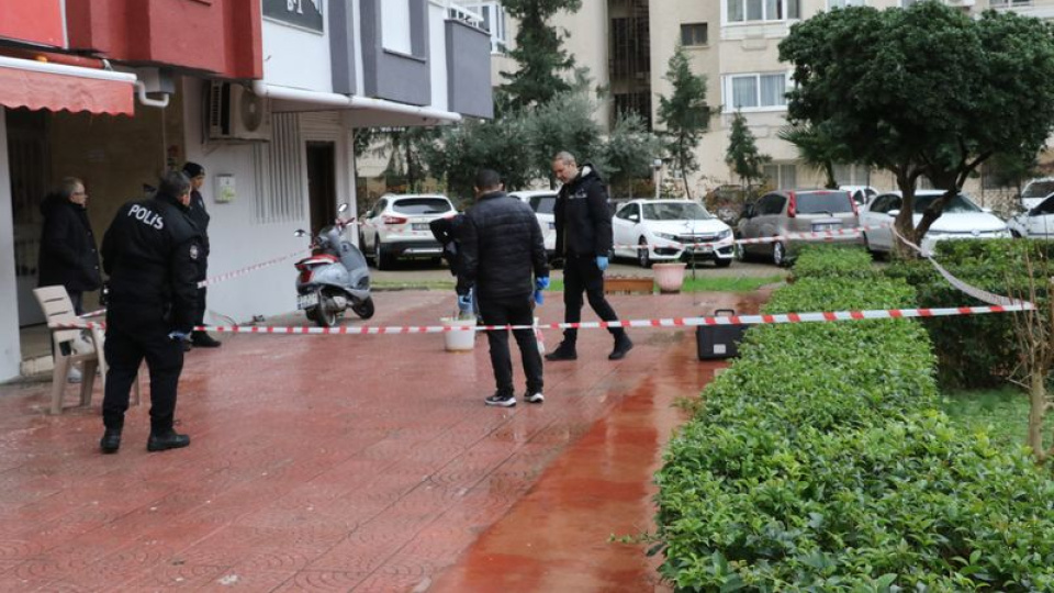 Anne ve oğlu bir gün arayla düşüp öldü!