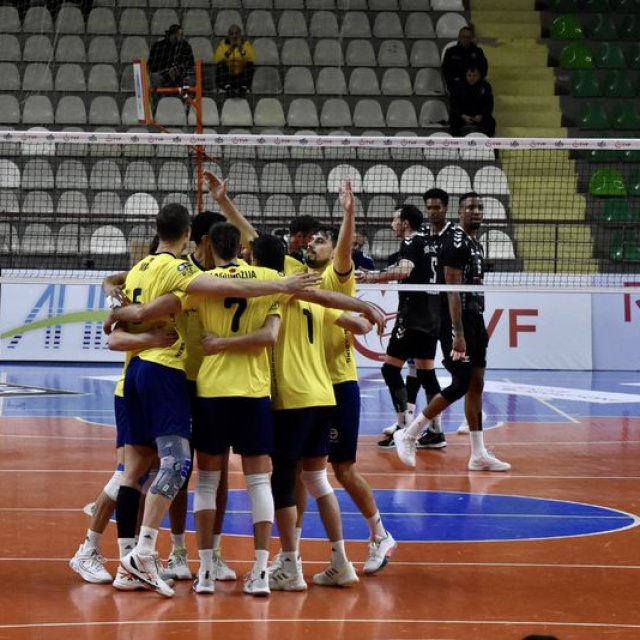 Fenerbahçe Medicana, Gebze Belediyespor'u rahat geçti!