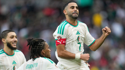 Cezayir'i Mahrez sırtladı!