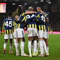 Fenerbahçe'nin ilk yarı karnesi: 20 yıl sonra ilk!