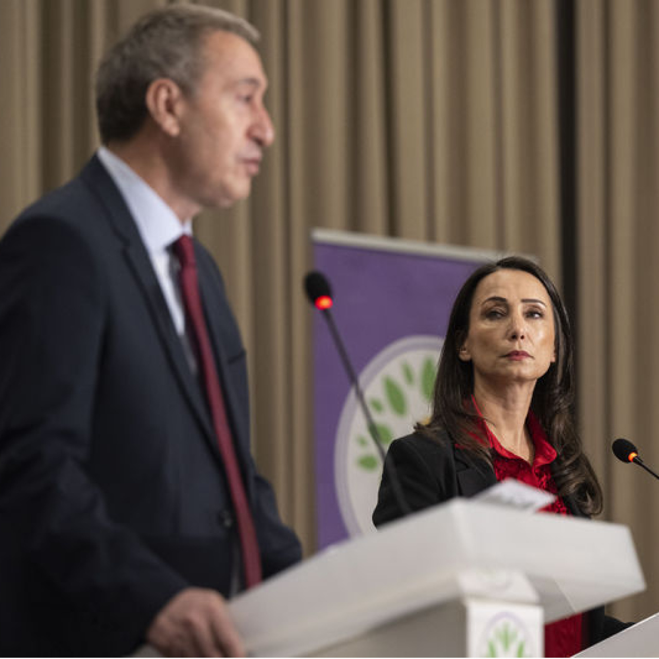 Zana'ya yönelik tezahüratlara suç duyurusu