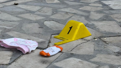 Anne 2 aylık bebeğini 4. kattan bıraktı!