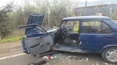 ters yönde giden araca böyle çarptı!