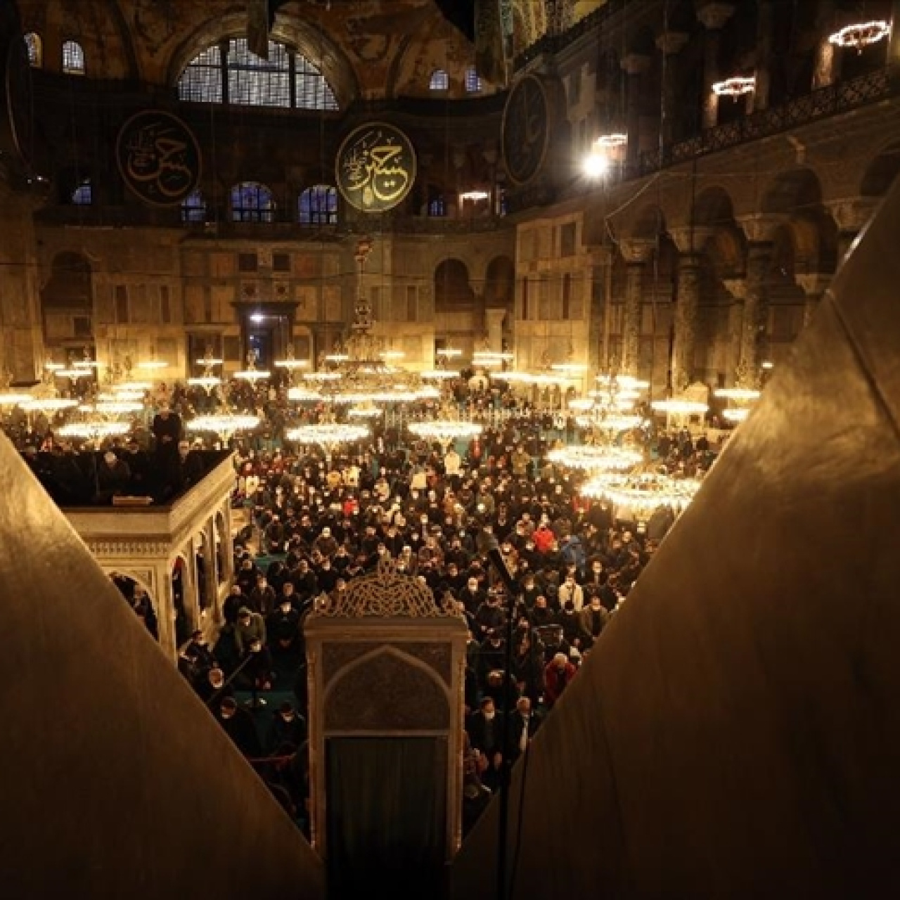 Kandile özel televizyon programları