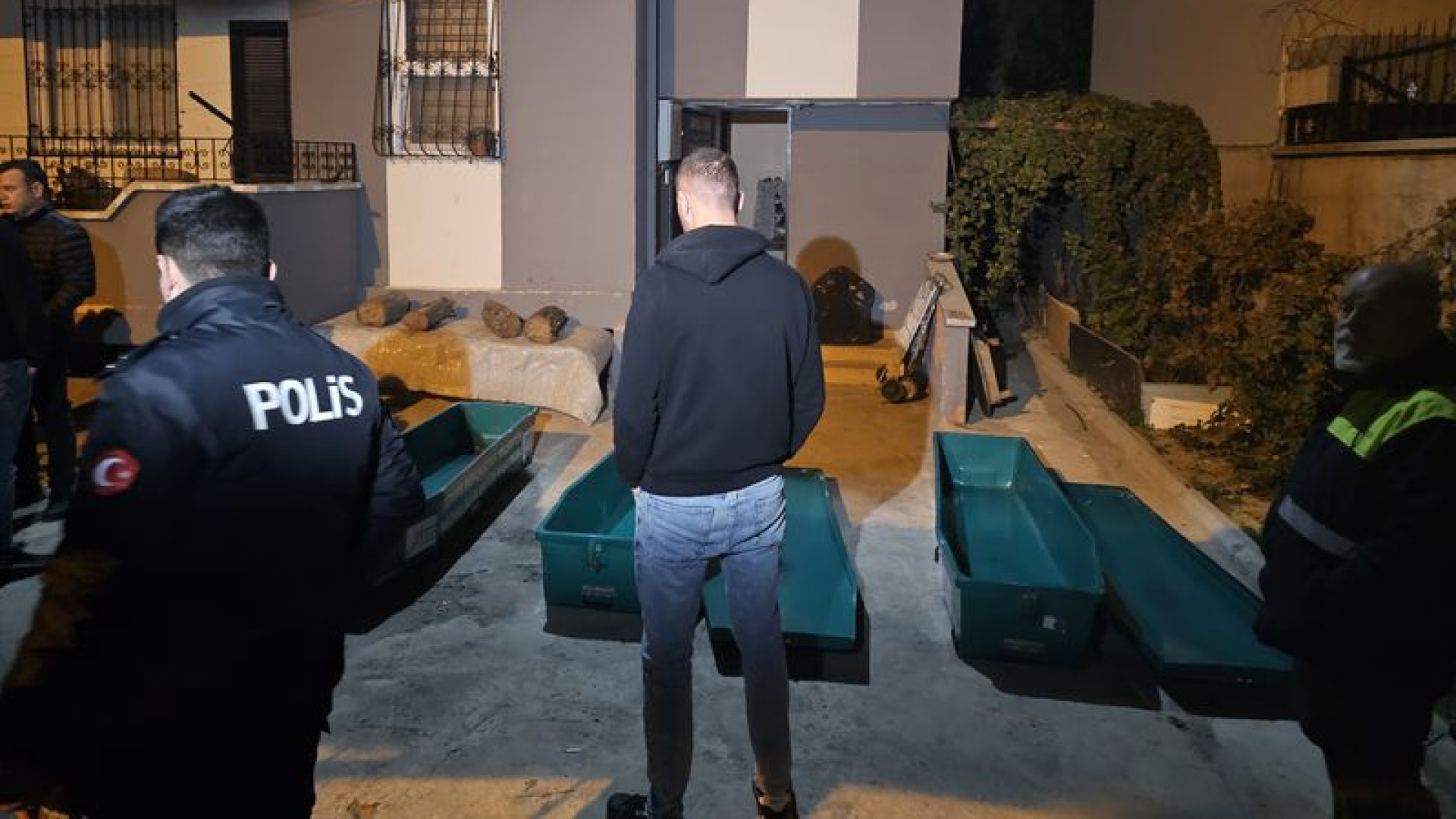 Adana'da Cani Baba: 13 ve 11 Yaşındaki Çocuklarını Katletti