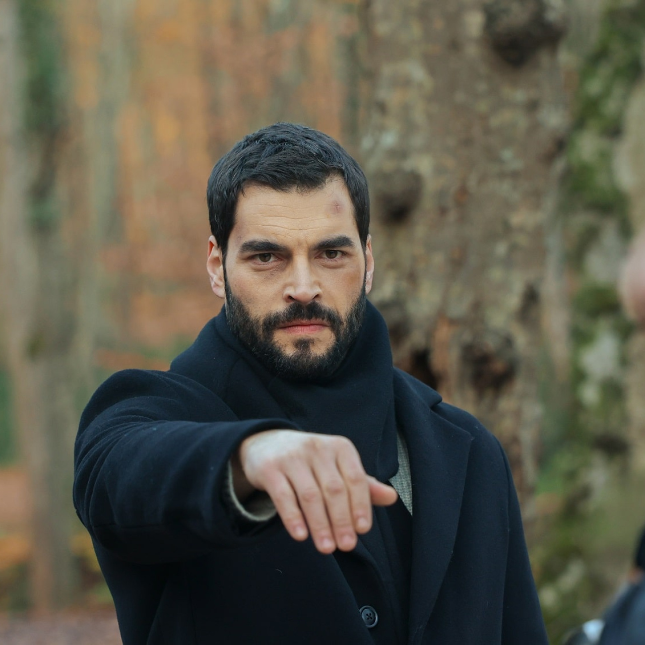 Veliaht 15. bölüm canlı izle