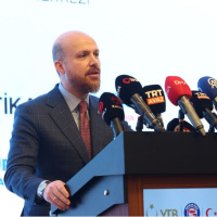 "Yeni bir aydın sınıfına ihtiyacımız var"