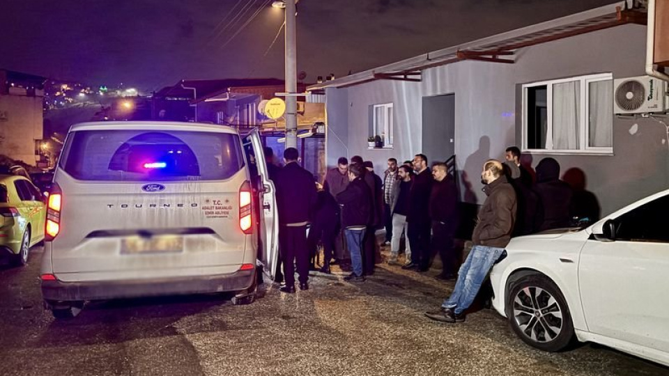 Eve giren hırsızlar ev sahibini öldürdü