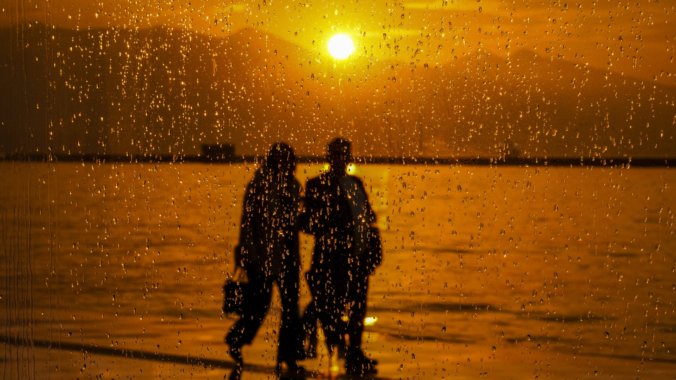 Kuvvetli sağanak yağmur uyarısı! Sıcaklıklar düşüyor