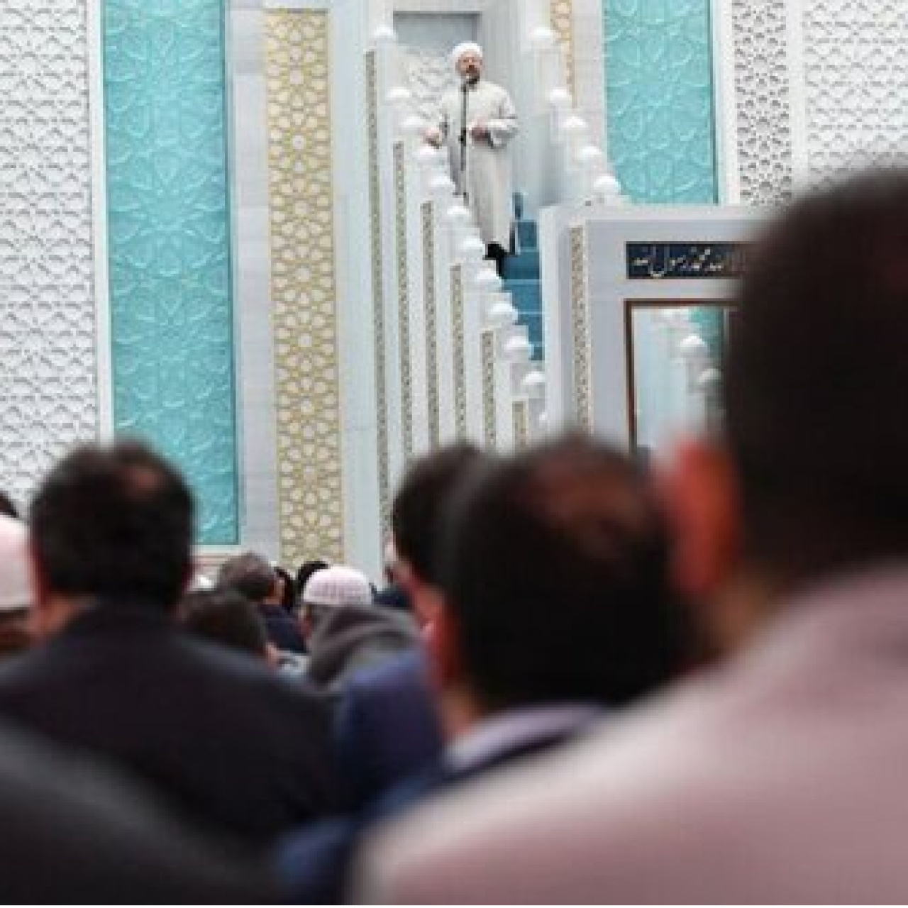 Cuma hutbesinde ''yılbaşı'' uyarısı