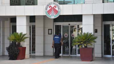 Döşemealtı Belediyesi'ne yolsuzluk operasyonu
