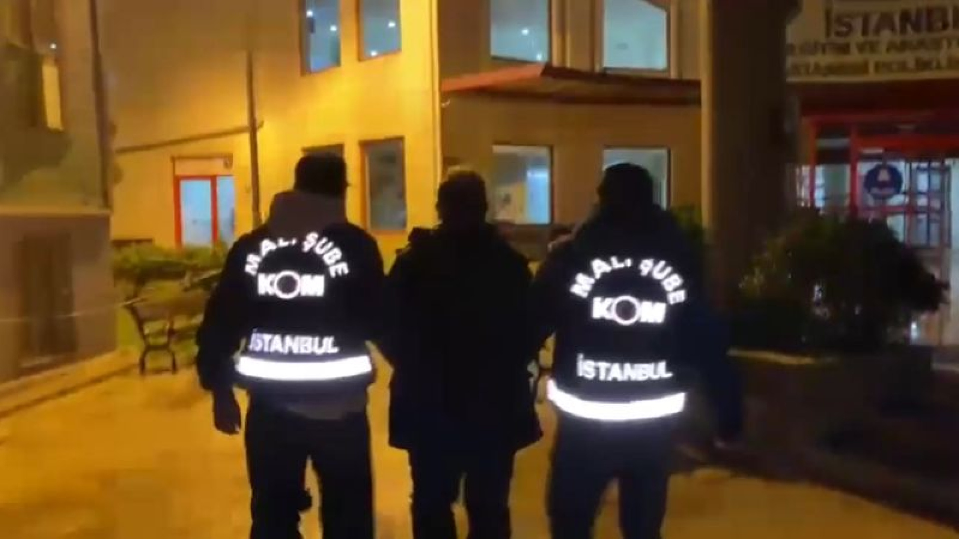 Şile Belediyesi Soruşturmasında 15 Tutuklama: Eski Başkan Kabadayı da Gözaltında