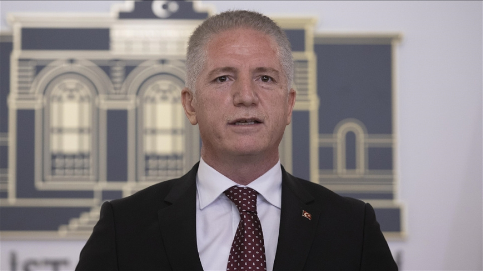 Vali Gül: Sokakta kalan kişileri 112'ye bildirin