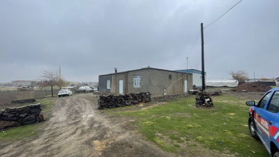 Eşini de oğluna da acımadı! Katliam evi!