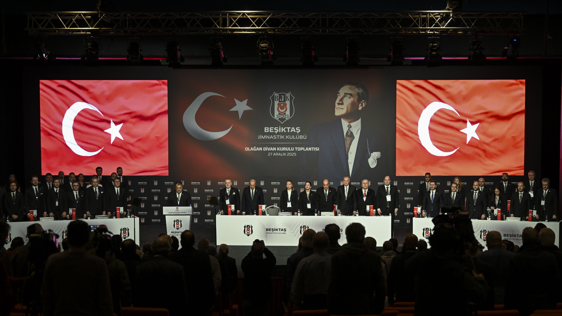 Beşiktaş'ta Divan Kurulu Toplantısı: Güncel Borç 22.5 Milyar TL Açıklandı