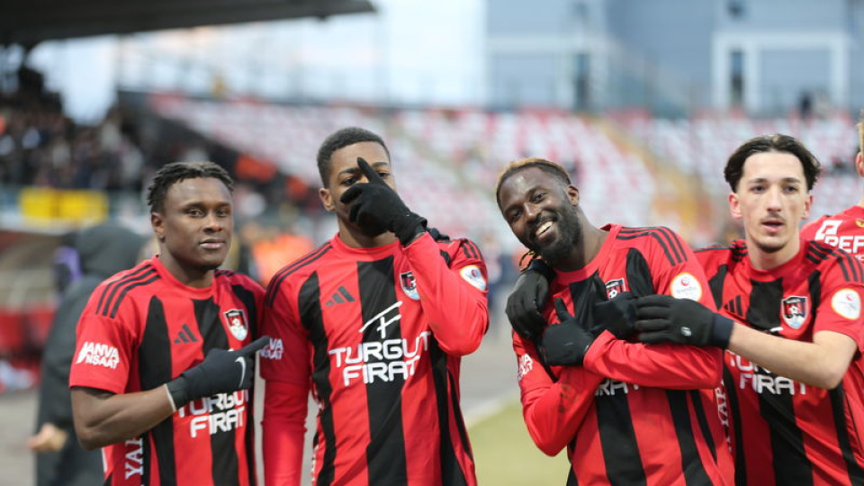 Van Spor FK, üç puanı 4 golle aldı!