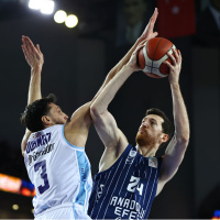 Efes'e bir darbe de Telekom'dan!