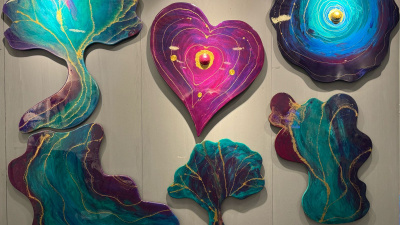 İffet Saraçoğulları'ndan sergi: 'Zamanın Ötesinde'