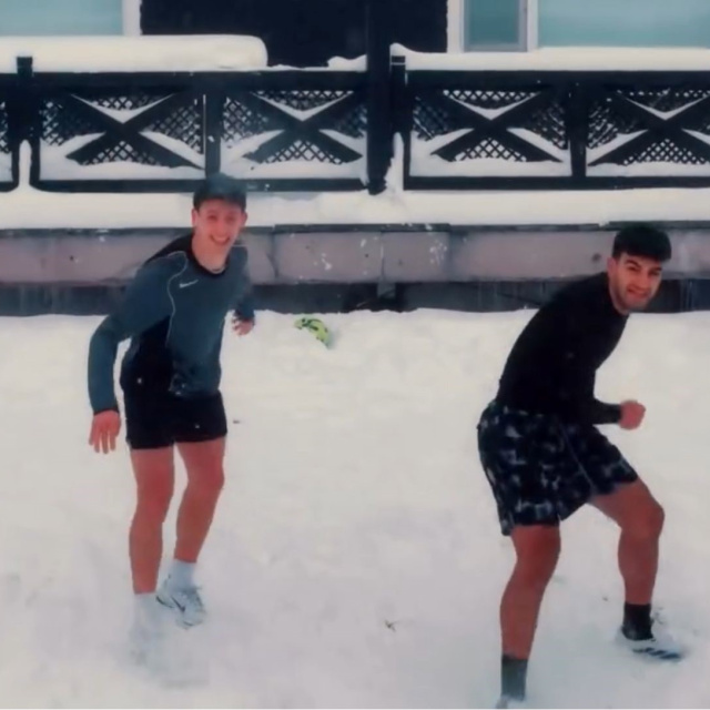 Arda'nın karlı Bolu'da futbol keyfi!