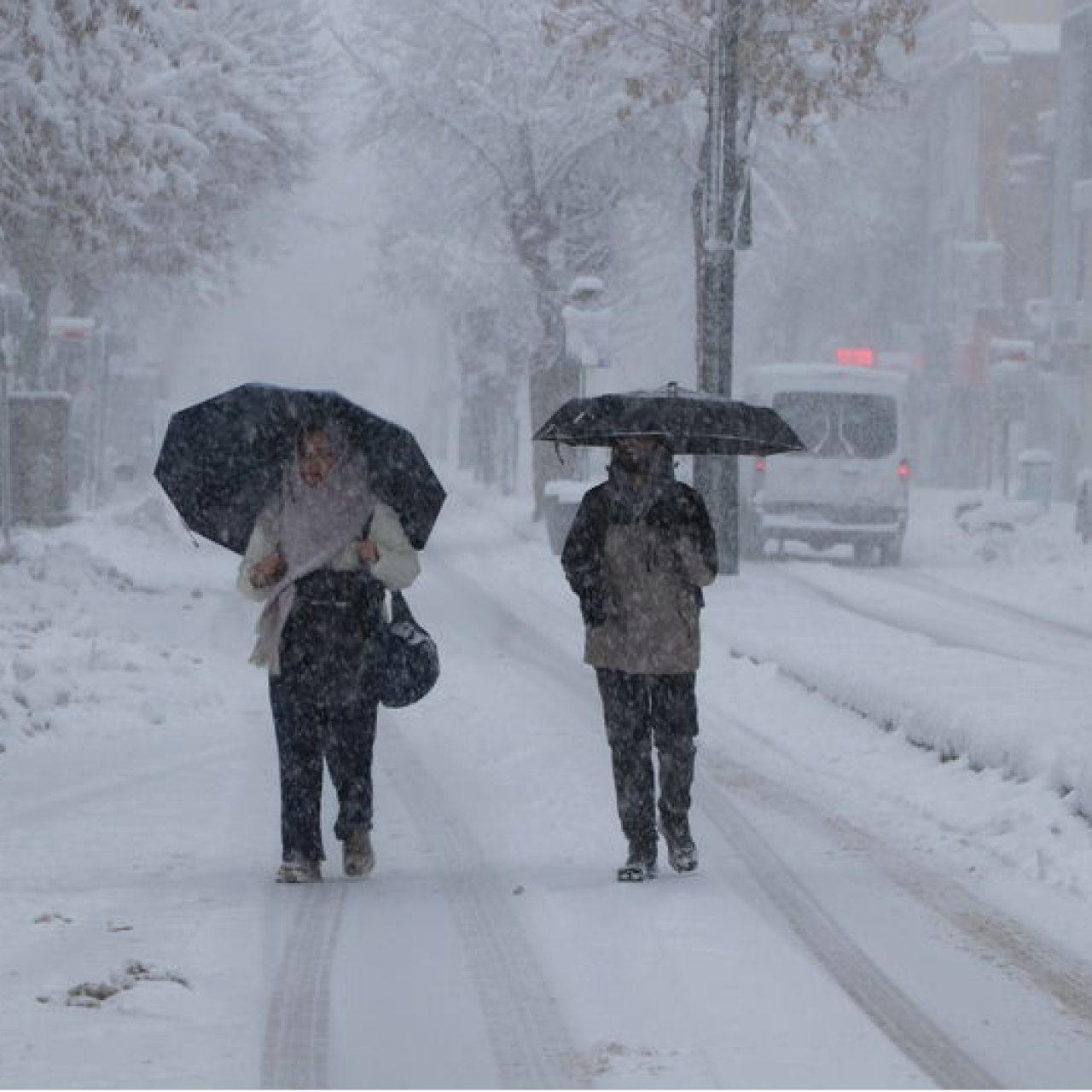 569 yerleşim yeri ulaşıma kapandı
