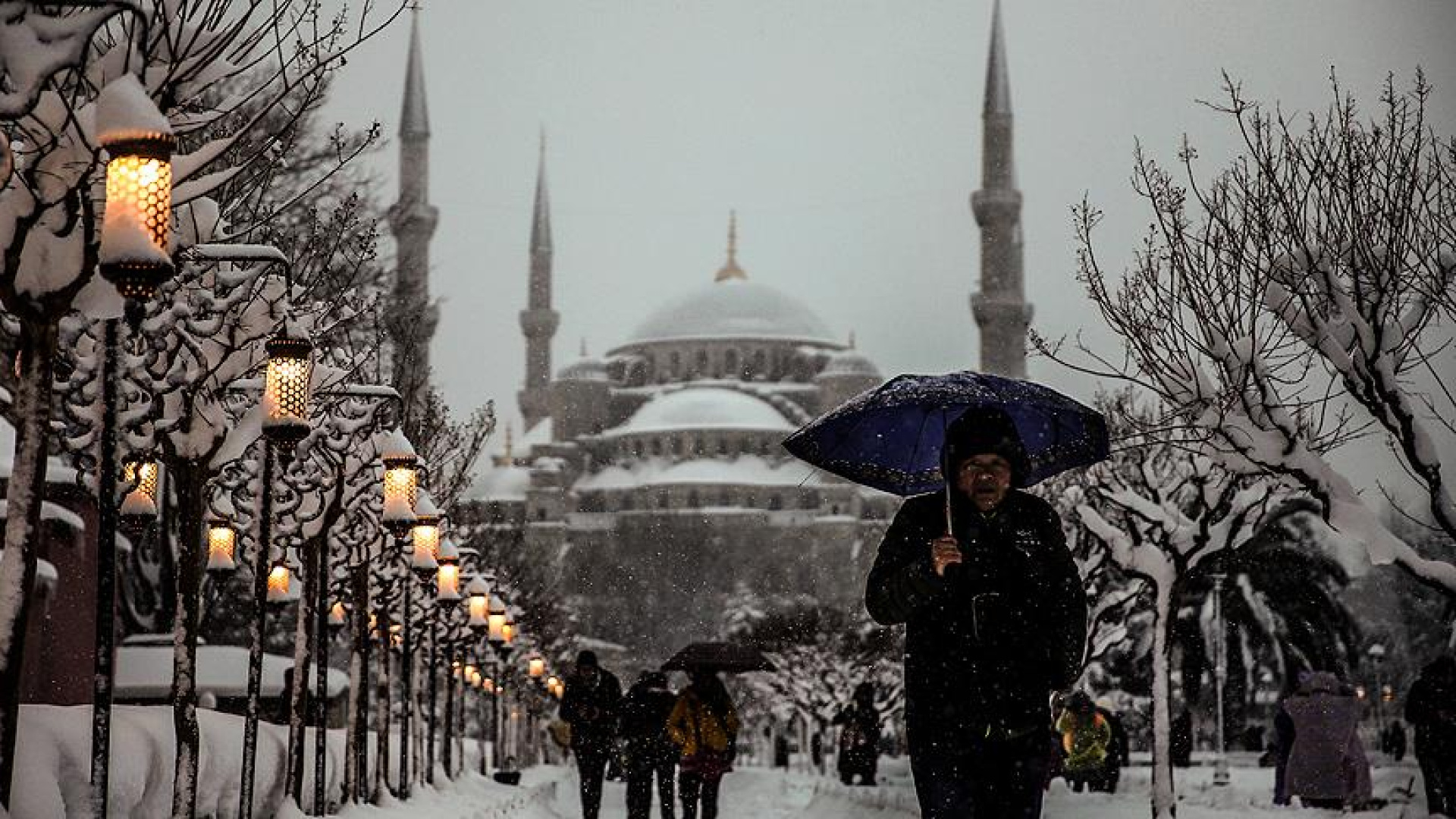 İSTANBUL'A KAR NE ZAMAN YAĞACAK? Meteoroloji'den İstanbul hava durumu uyarısı geldi! Yılbaşında İstanbul'a kar yağışı geliyor mu, ne zaman?