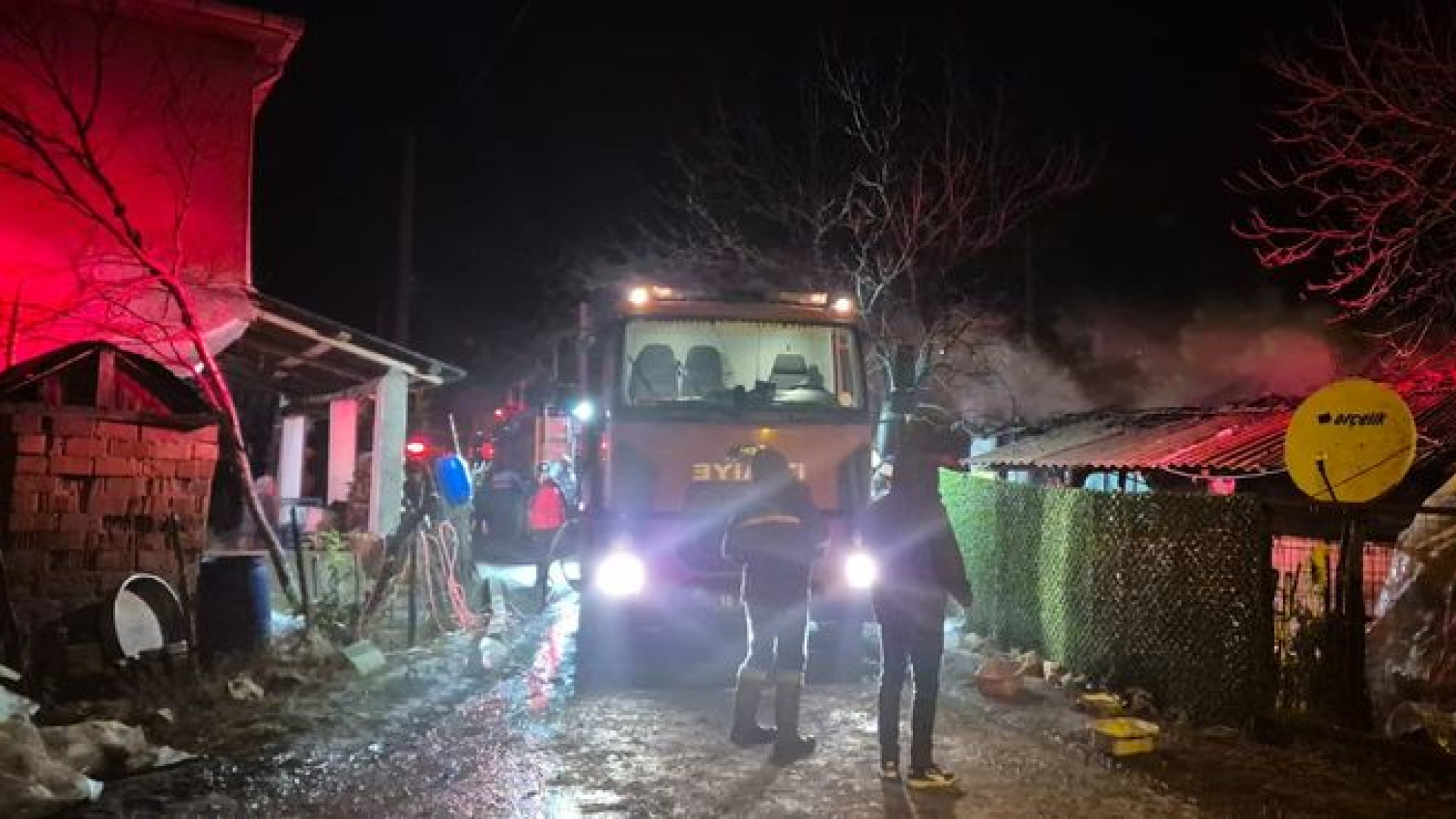 Son dakika: Balıkesir'de ev yangını... 1 kişi hayatını kaybetti | Son dakika haberleri