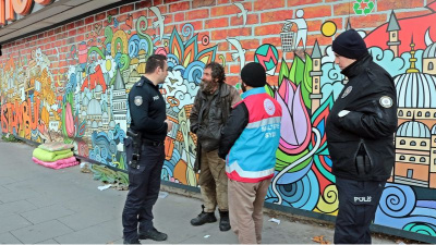 Sokakta yaşayanlar otellere yerleştirildi