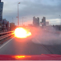 Makas attı, alev aldı, motoru fırladı!