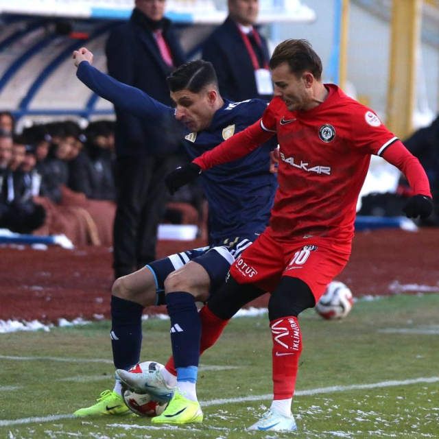 Erzurumspor FK, tek attı üç aldı!