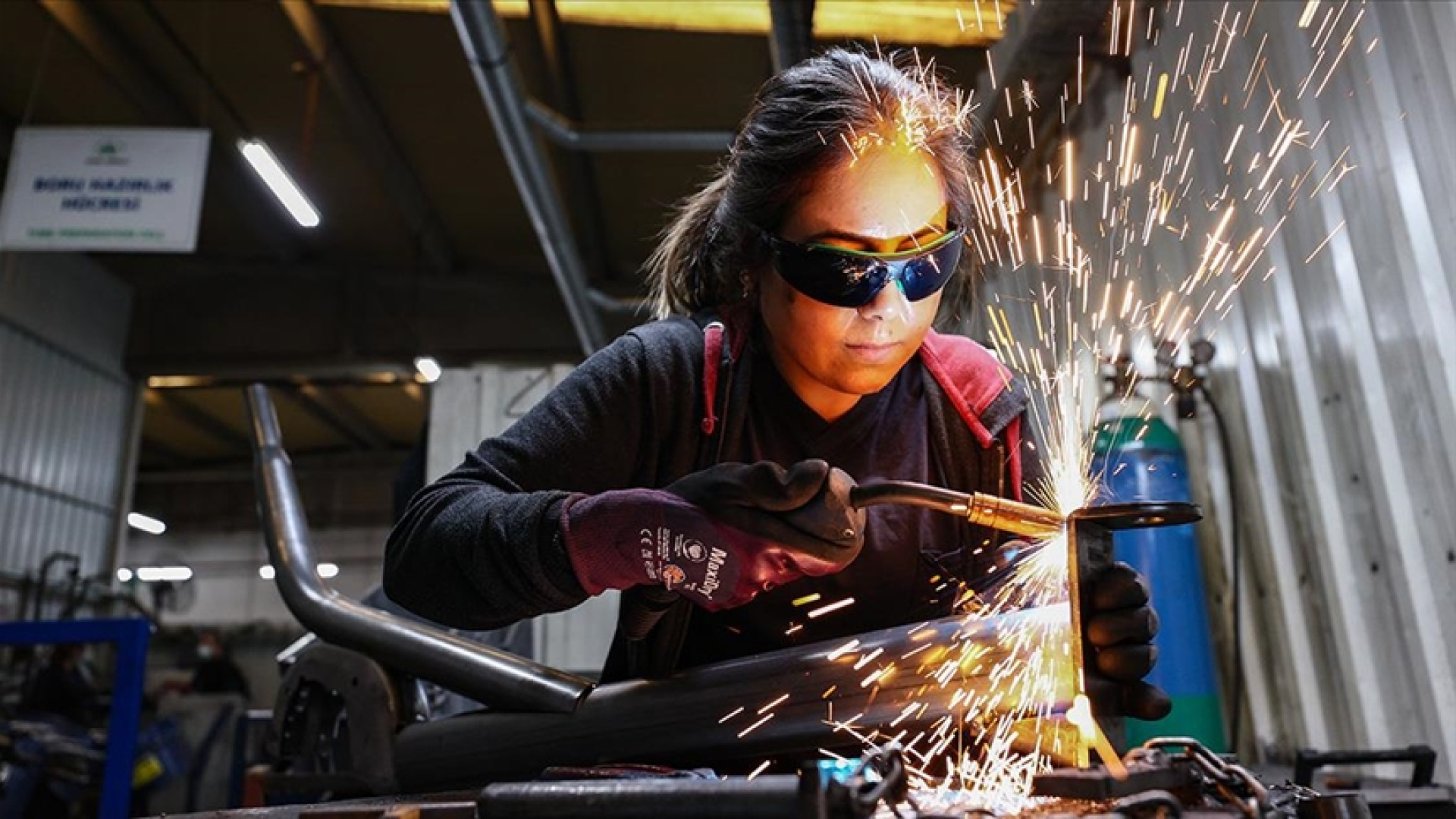 Genç ve kadın istihdam teşviki uzatıldı - Sosyal Güvenlik Haberleri
