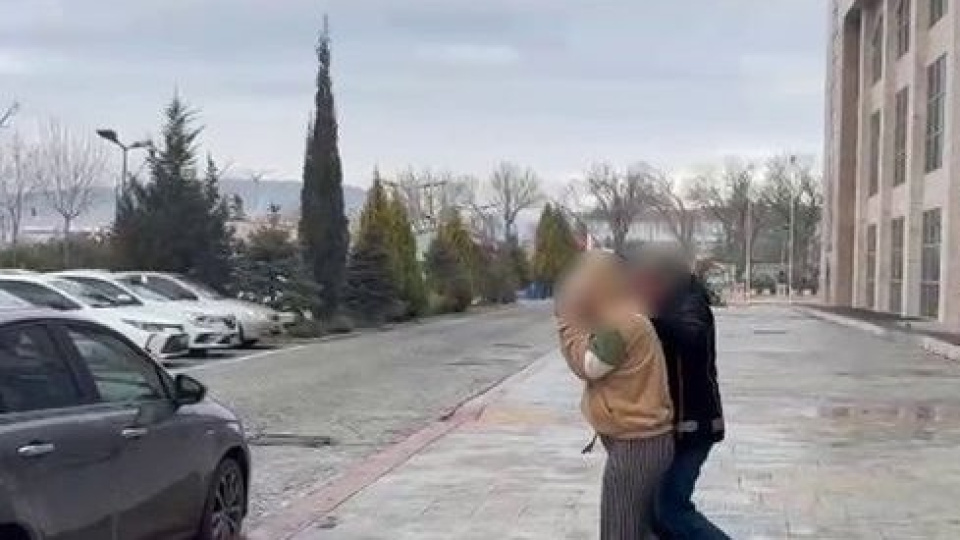 Midesinden 1 kilogram uyuşturucu çıkan zanlı tutuklandı