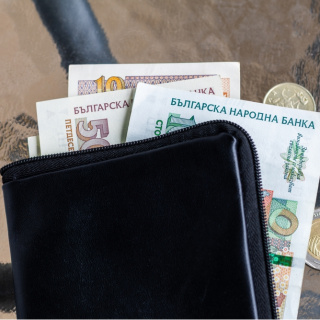 Bir AB üyesi daha Euro'ya geçiyor!