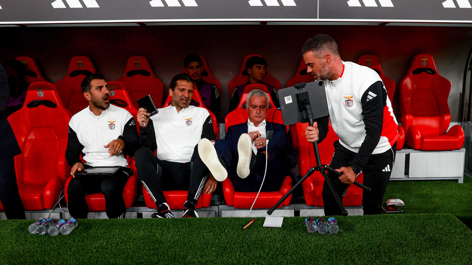 'Özel biri' değil, sıradan biri: Jose Mourinho gün…