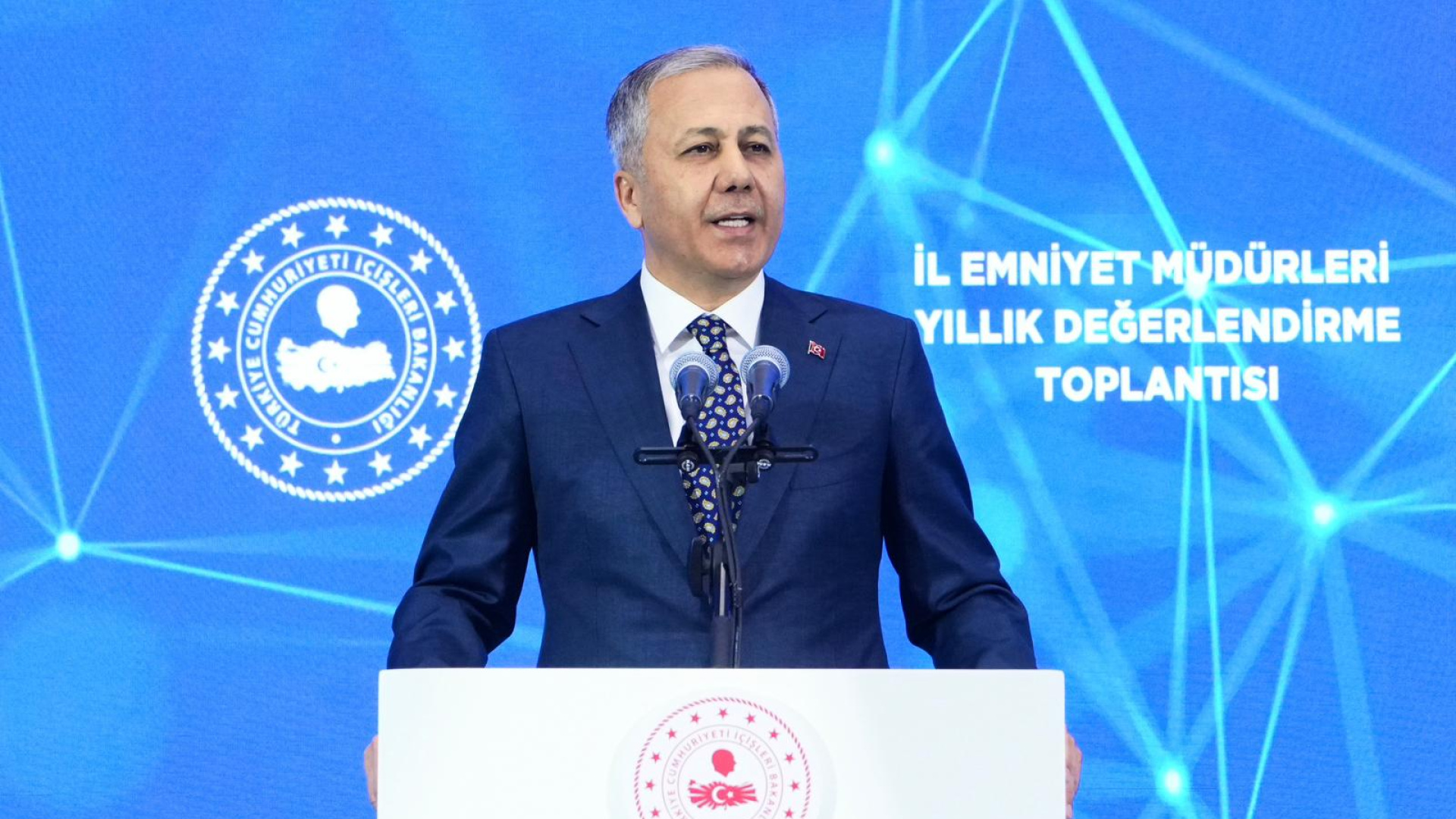 YALOVA'DA ACI HABER! Son dakika: Yerlikaya: Yalova'da 3 polis şehit oldu 8 polis yaralı