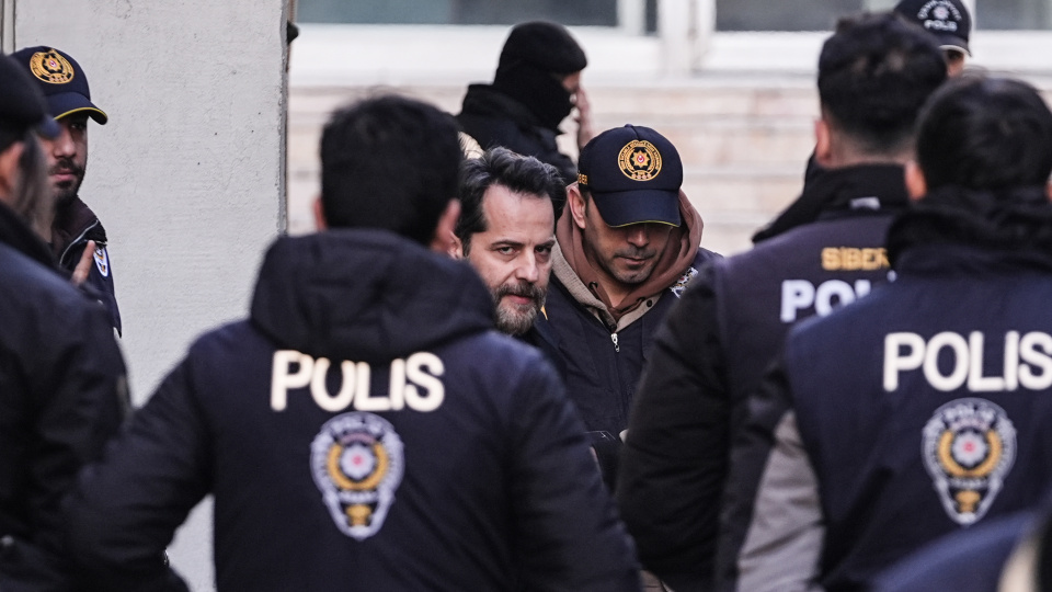 Bahis soruşturmasında 26 kişi adliyede