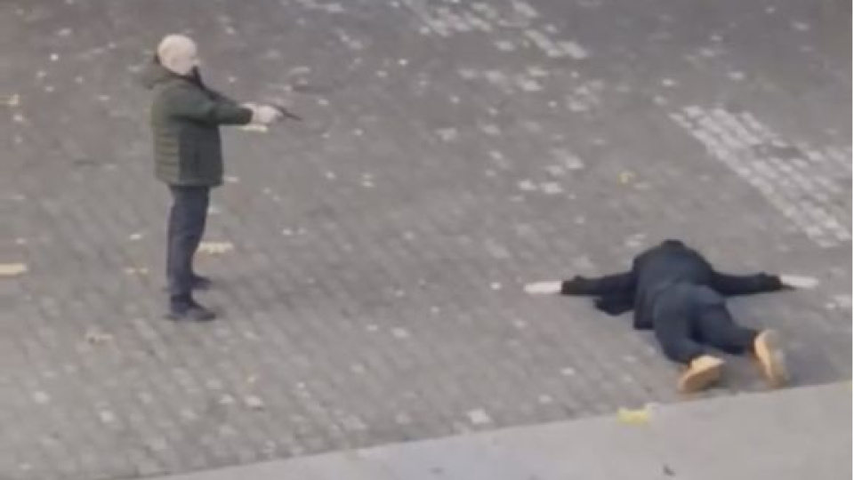 Kızına şantaj yapıldı iddiası... Okulda silahla rehin aldı!