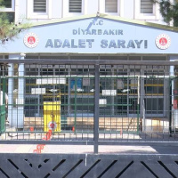 Öldürüp boş araziye gömdü