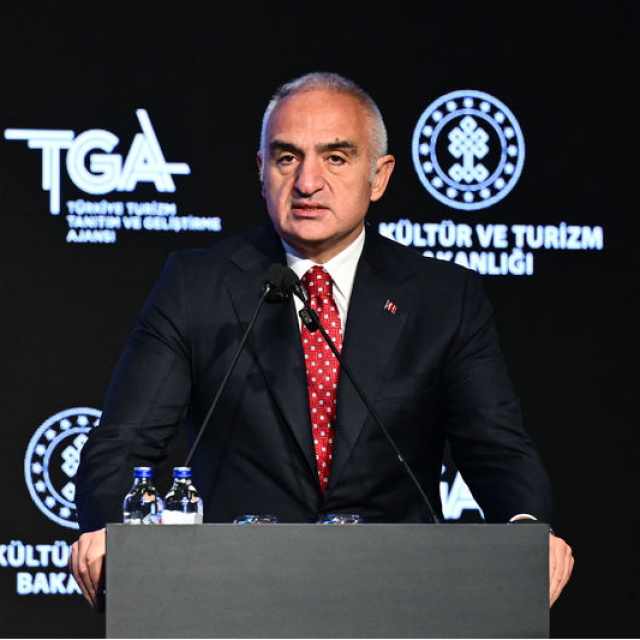 Ersoy'dan "telif haklarına" ilişkin paylaşım