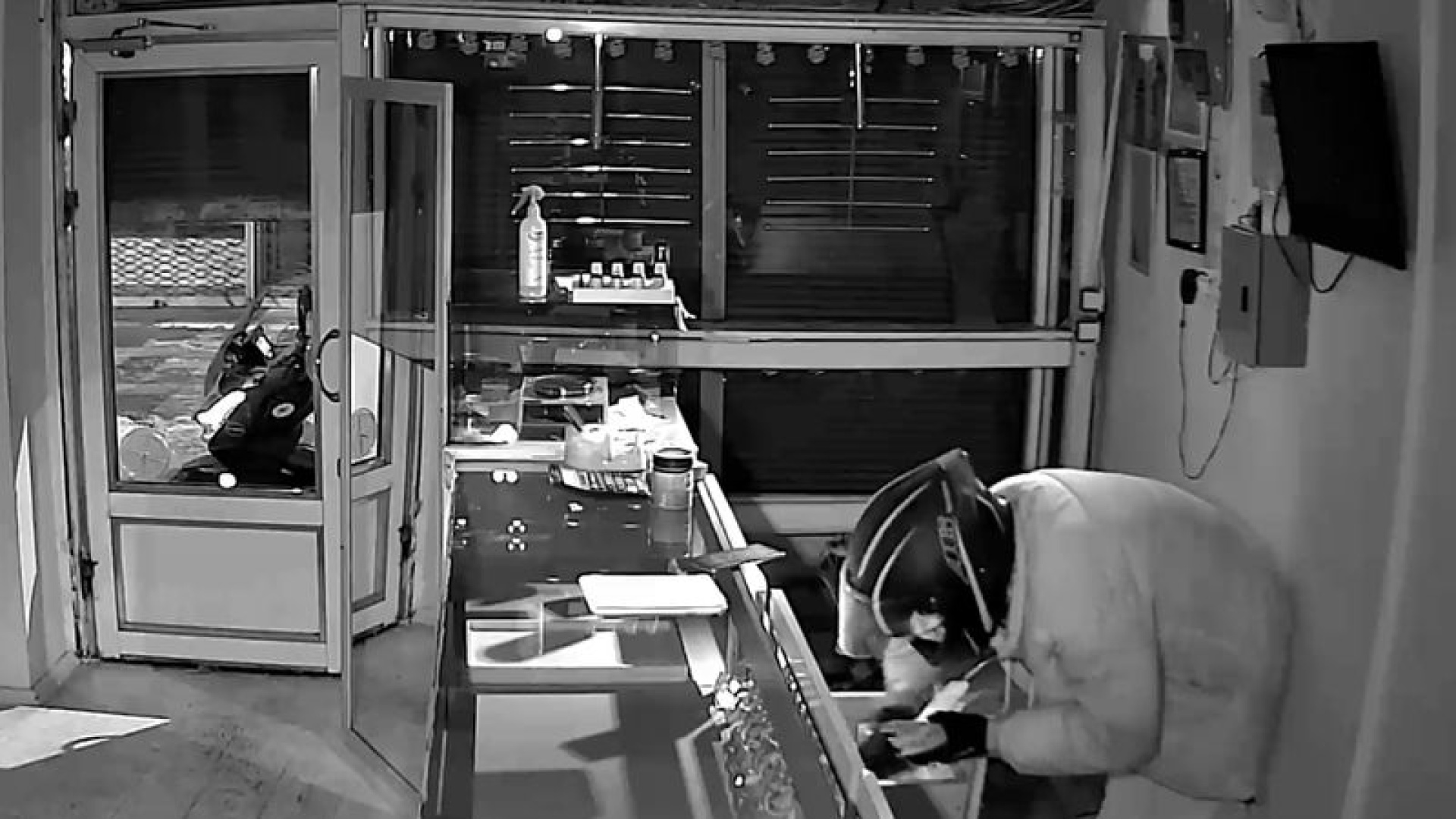 Iğdır'da kuyumcu soyup lüks cip satın aldılar: 3 gözaltı