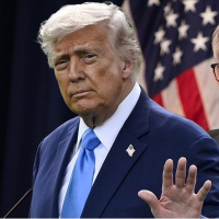 Trump'tan Fed başkanına dava tehdidi