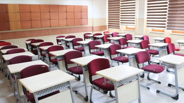 MEB "hayalet sınıf" kuran 48 özel okulun ruhsatını iptal etti