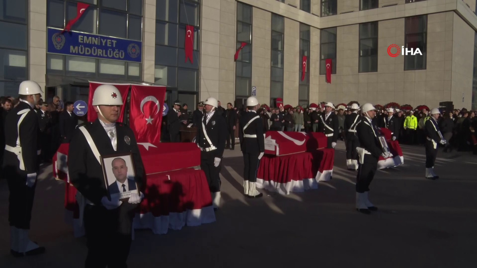 Şehitlerimize son görev