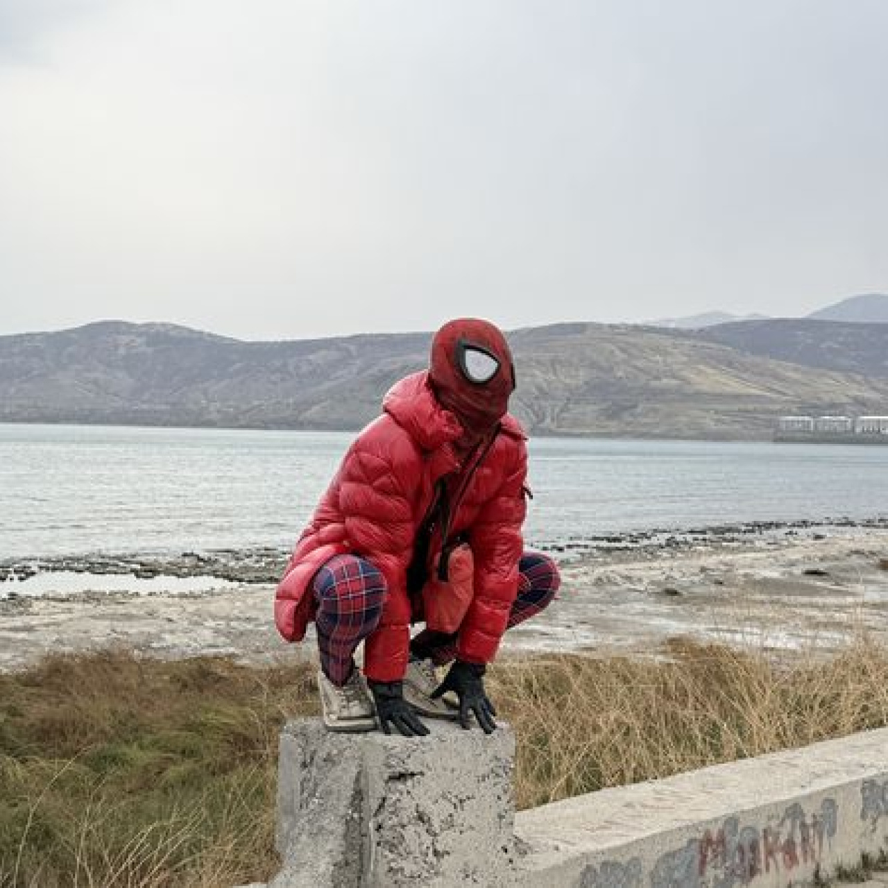 Sürücünün imdadına "Örümcek Adam" yetişti