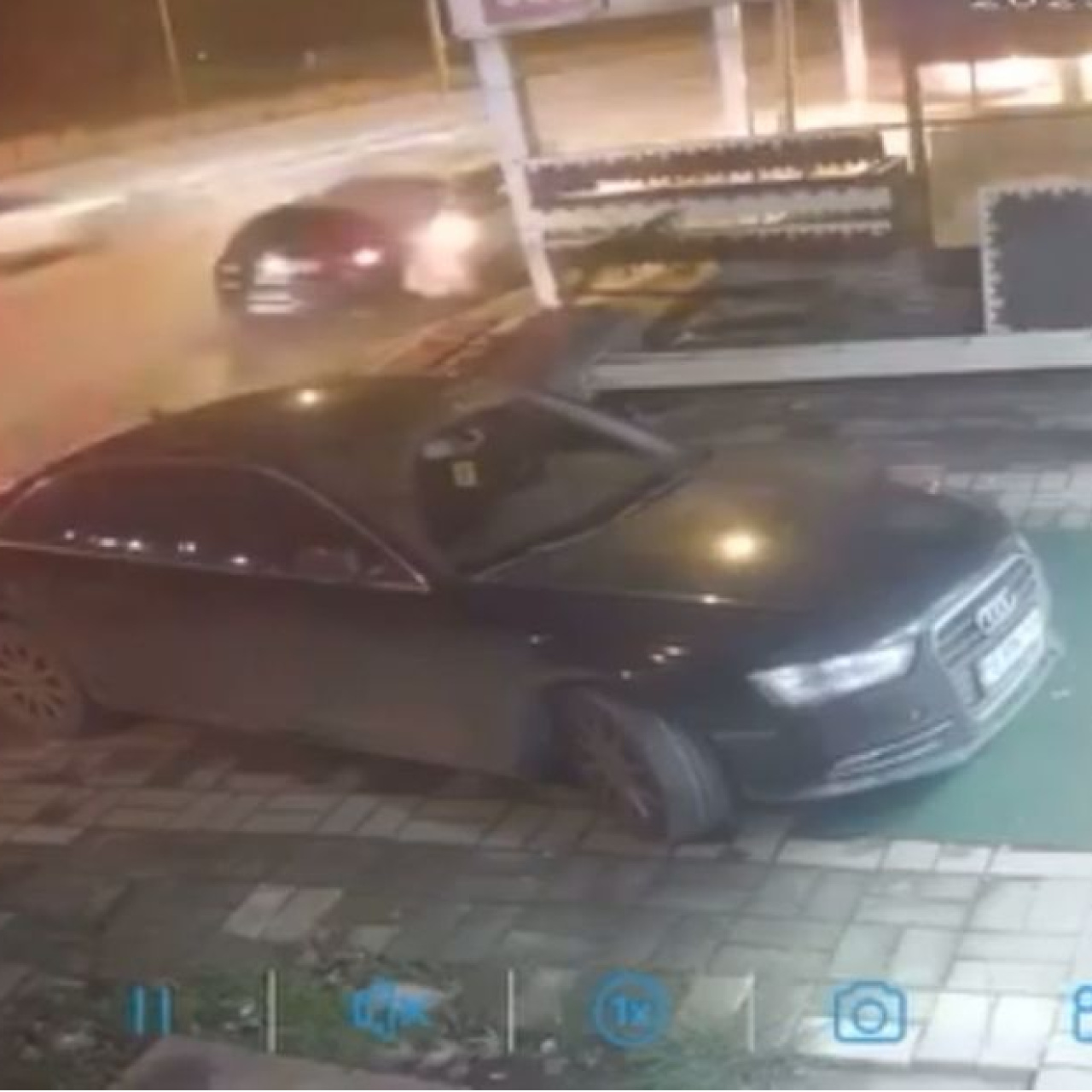 Park halindeki araca böyle çarptı