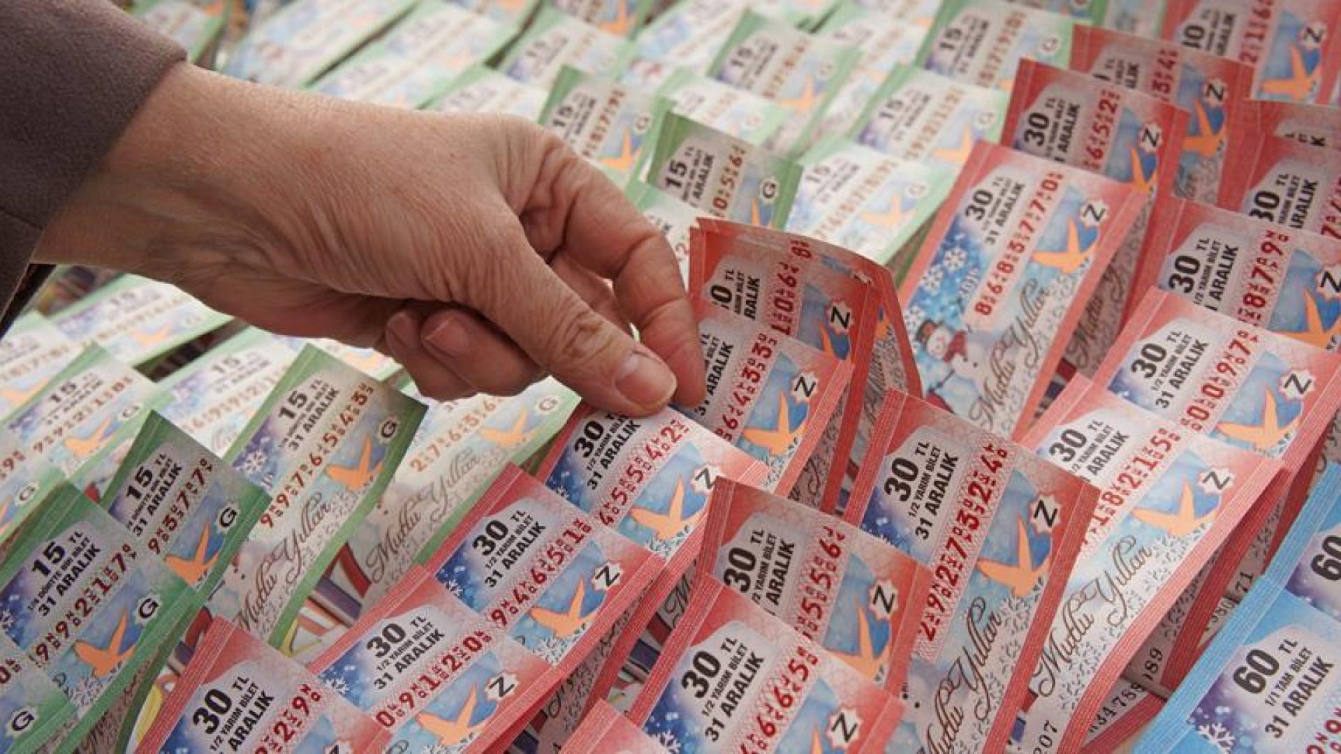 MİLLİ PİYANGO YILBAŞI BİLETİ ALMA EKRANI 2026: Tam, yarım ve çeyrek Milli Piyango yılbaşı bileti nasıl ve nereden alınır? MPİ online bilet alma ekranı