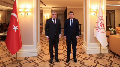 Bakan Bak ile Bakan Tunç bir araya geldi!